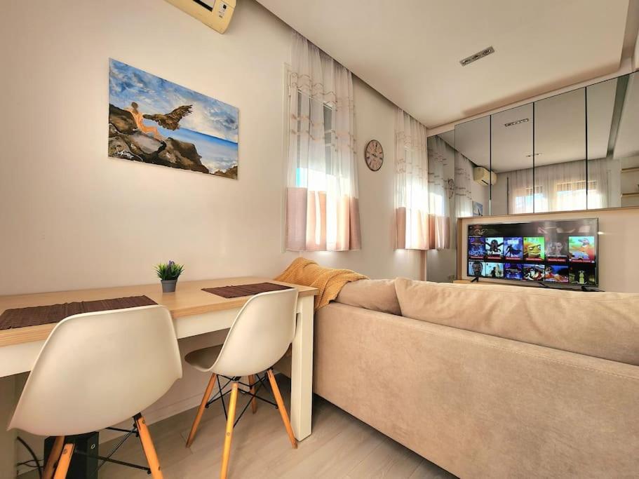 Rooftop Condo @Skanderbeg Square w/ 24H Check In - Imazhi 5