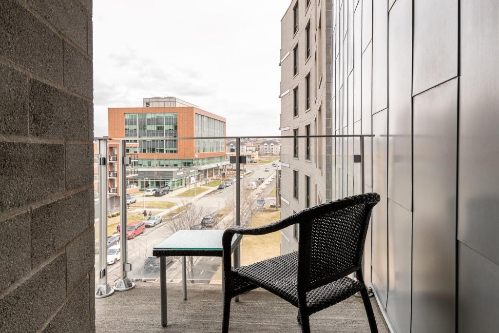 Balkón nebo terasa v ubytování Four Points by Sheraton Lévis Convention Centre