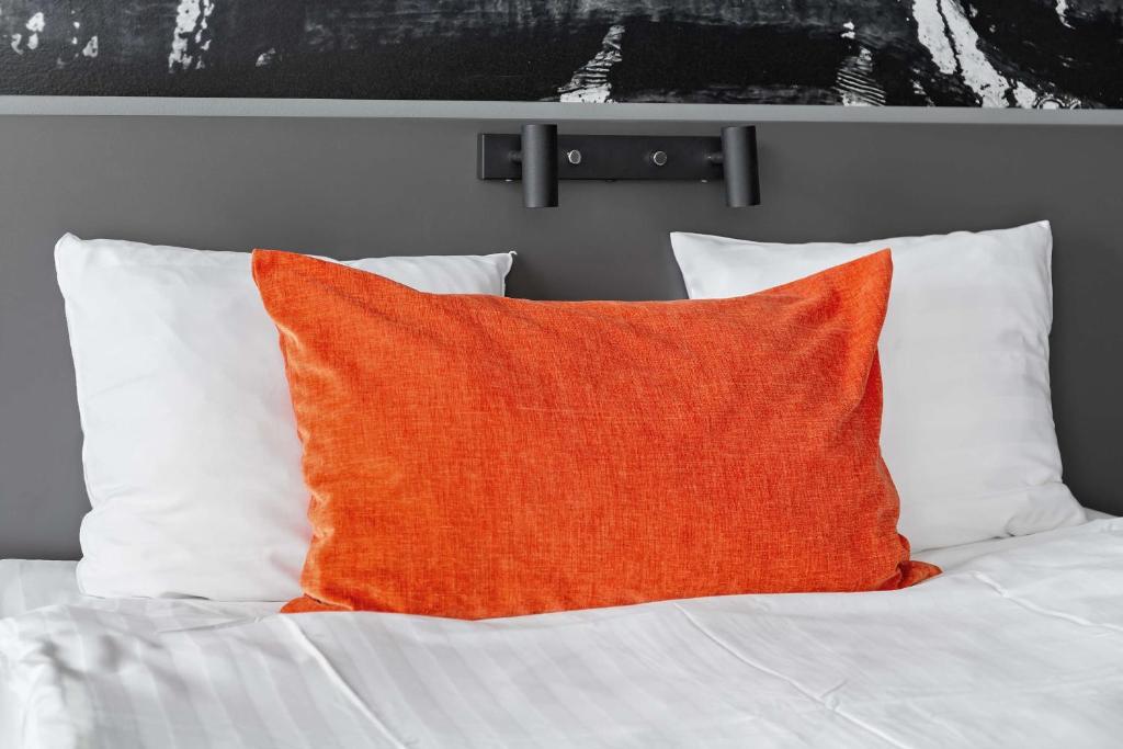 
Standard Room with One Double Bed and One Bunk Bed - Non-Smoking
