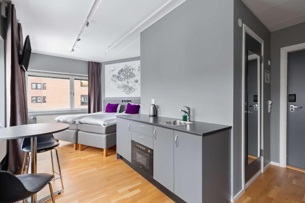 Kuchyň nebo kuchyňský kout v ubytování Aiden by Best Western Stockholm Kista