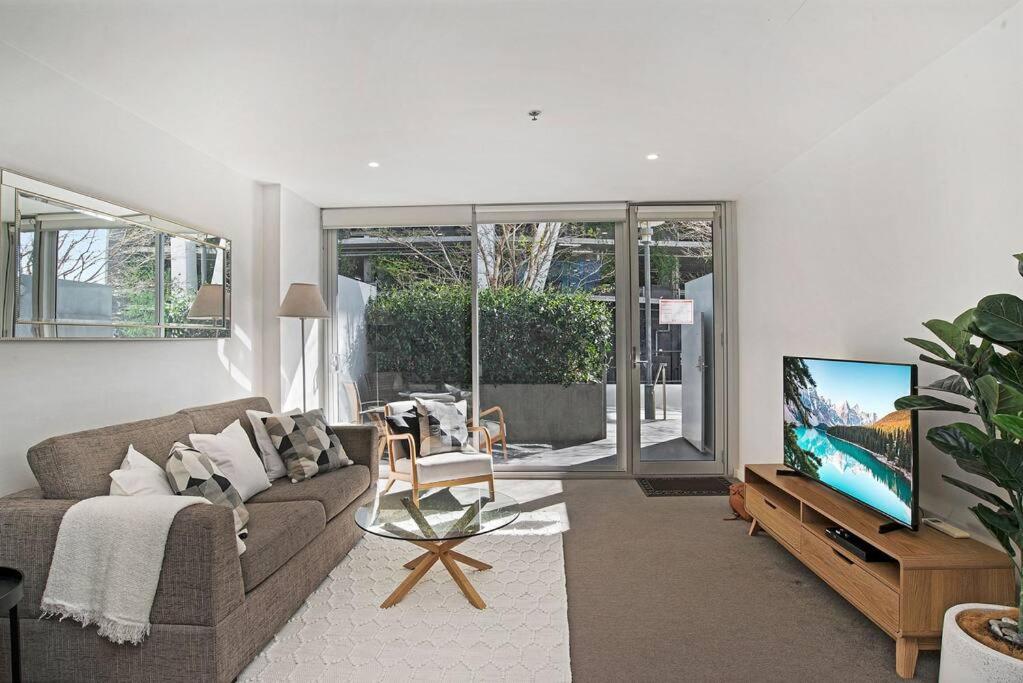 Televisyen dan/atau pusat hiburan di Balfours Inner City Seclusion