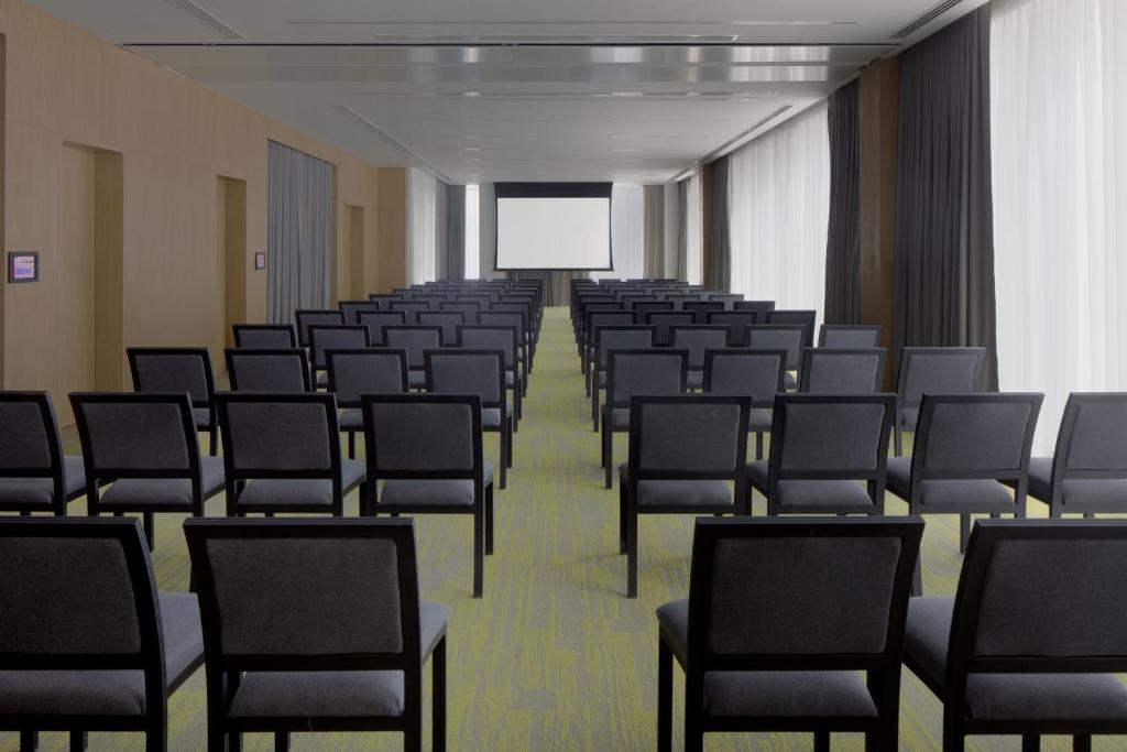 Holiday Inn Dubai Business Bay by IHG - Resim 8