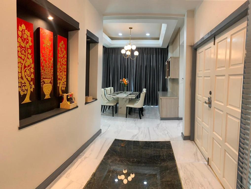 Fotografie z fotogalerie ubytování I am pool villa Pattaya no 5 v destinaci Ban Nong Phlap