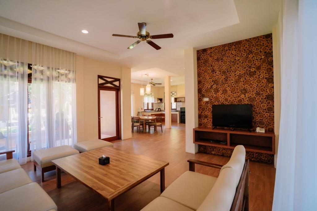 Mutiara Carita Cottages - Villa