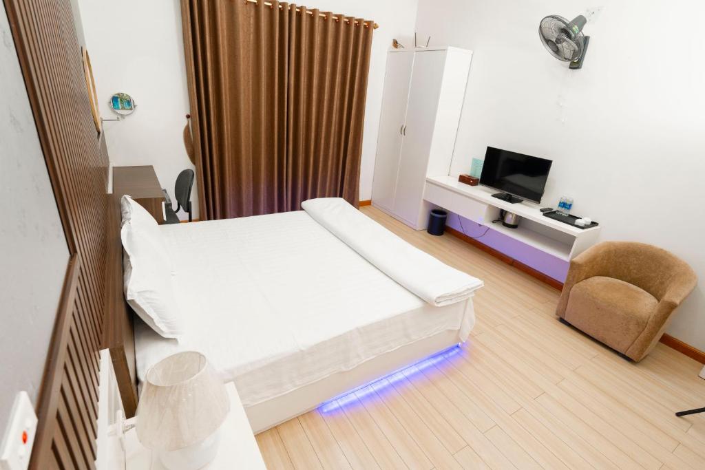 TV a/nebo společenská místnost v ubytování Biển Đông COMPLEX