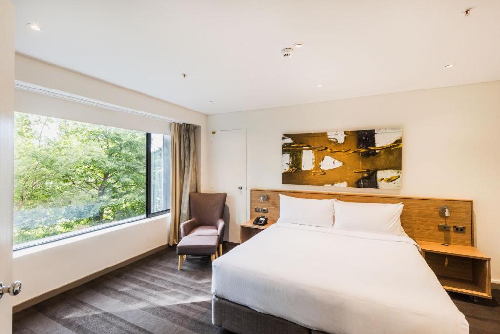 Crowne Plaza Canberra by IHG - Resim 23