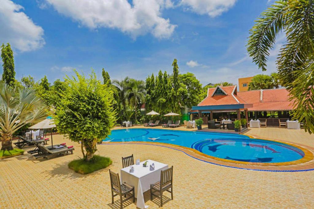 Bazén v ubytování Lucky Angkor Hotel & Spa nebo v jeho okolí