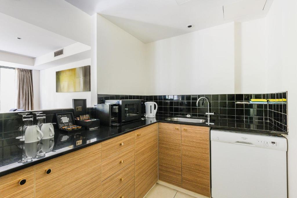 Crowne Plaza Canberra by IHG - Resim 27