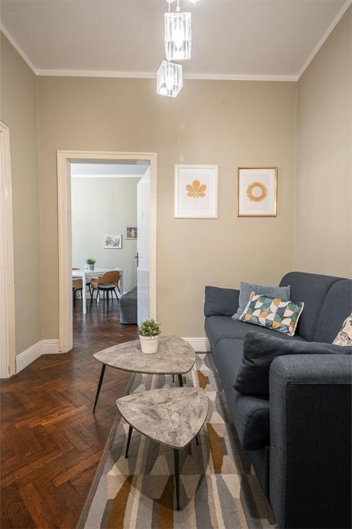 Posezení v ubytování 3 BDR - Top Center Artistic Apartment - 115 m2
