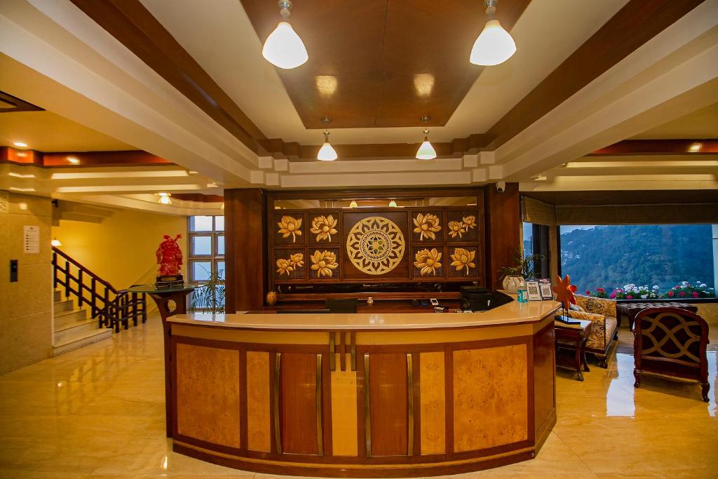 Vstupní hala nebo recepce v ubytování Amritara Surya, Mcleodganj, Dharamshala