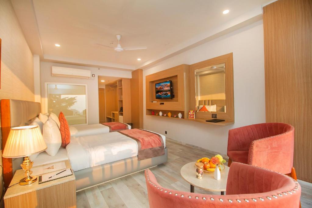 Amritara Surya, Mcleodganj, Dharamshala - Superior Room With Mall Road View