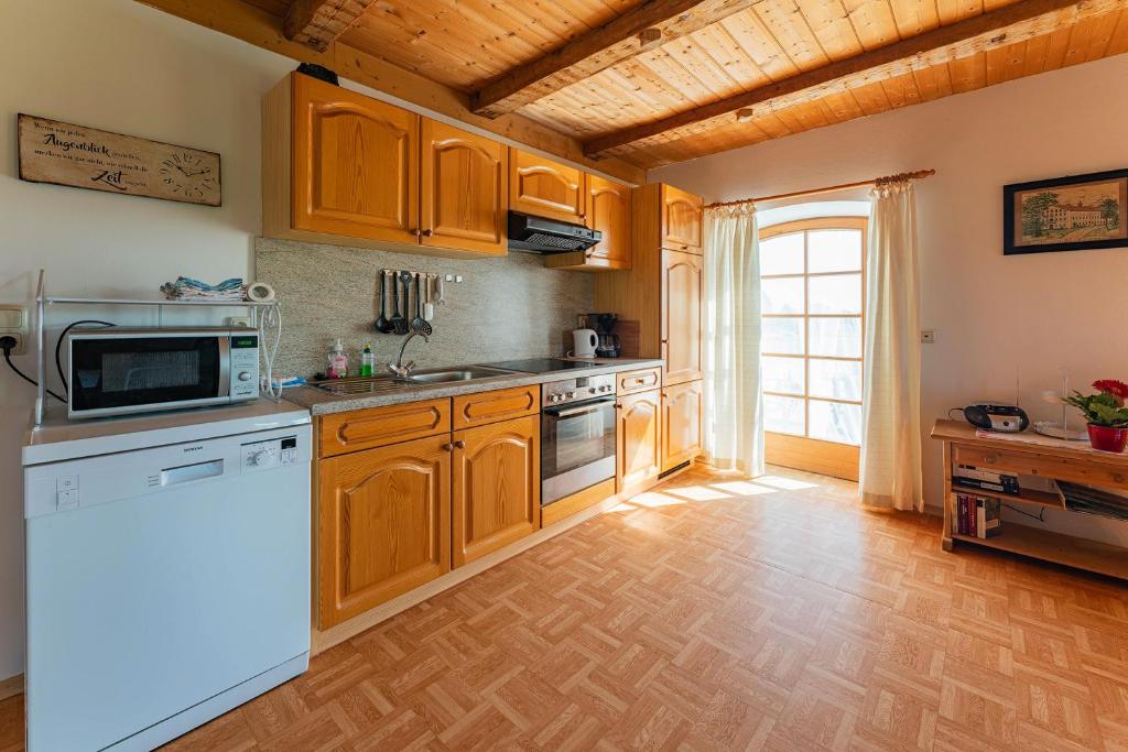 Kuchyň nebo kuchyňský kout v ubytování Beim Peterschmied