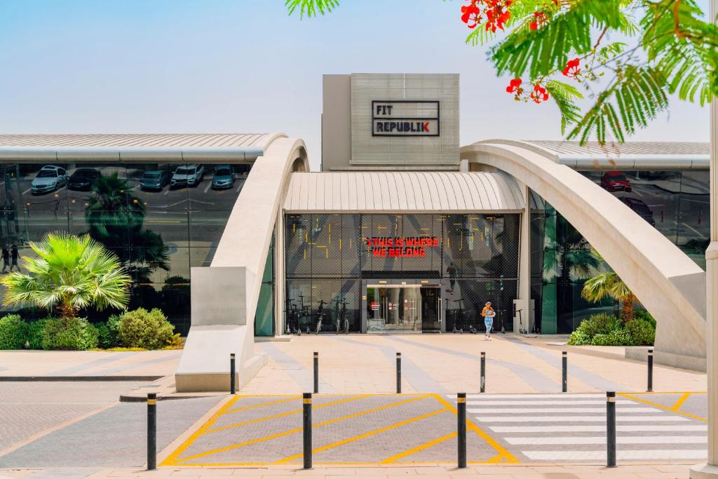 Emirates Sports Hotel, Dubai Sports City - Resim 30