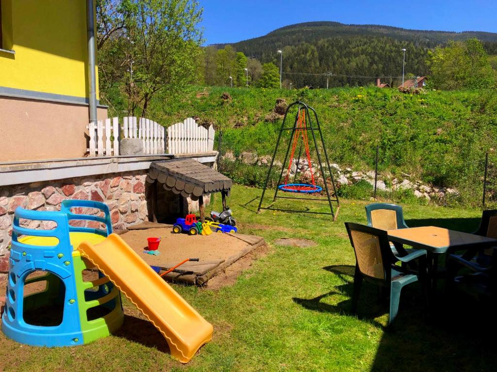 Herní místnost nebo prostor pro děti v ubytování Penzion NATTY - s wellness přímo u sjezdovky