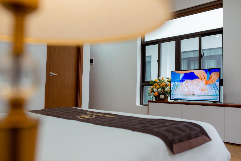 TV a/nebo společenská místnost v ubytování Big Hotel Lào Cai