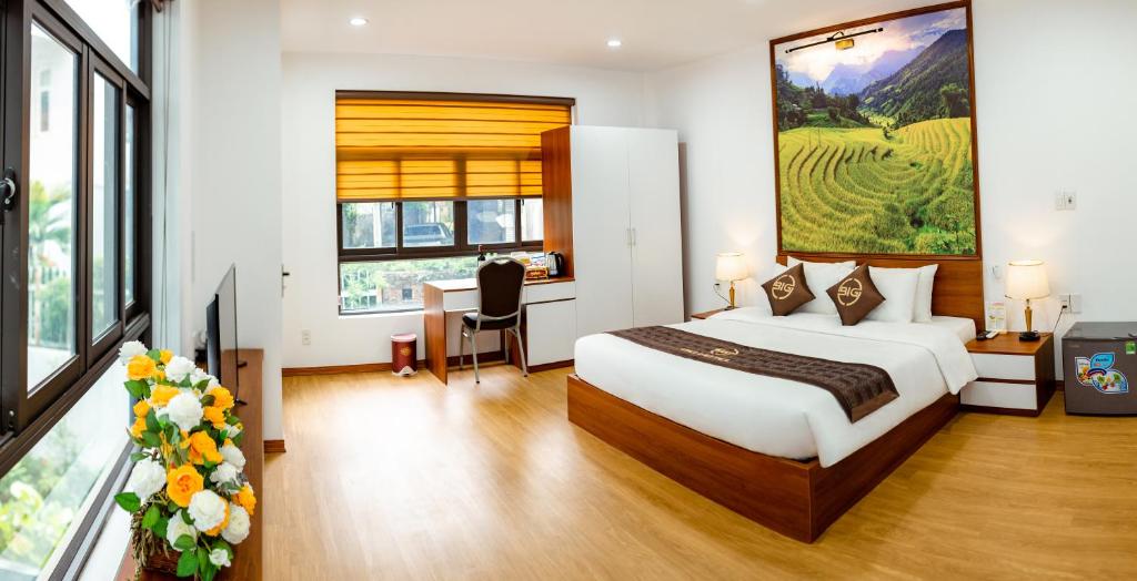 Postel nebo postele na pokoji v ubytování Big Hotel Lào Cai