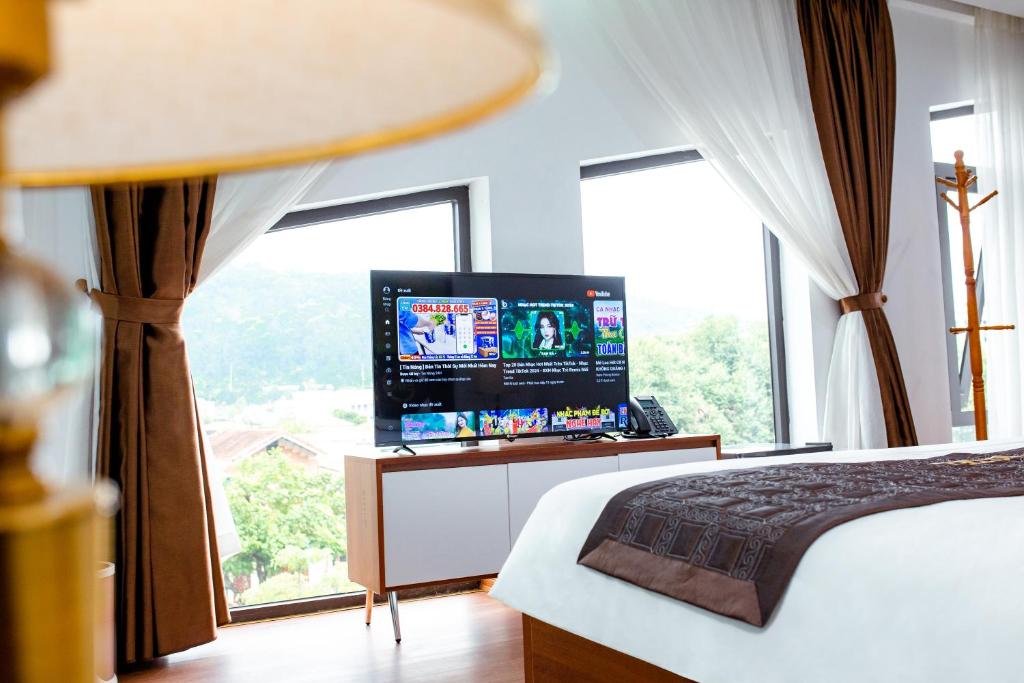 TV a/nebo společenská místnost v ubytování Big Hotel Lào Cai