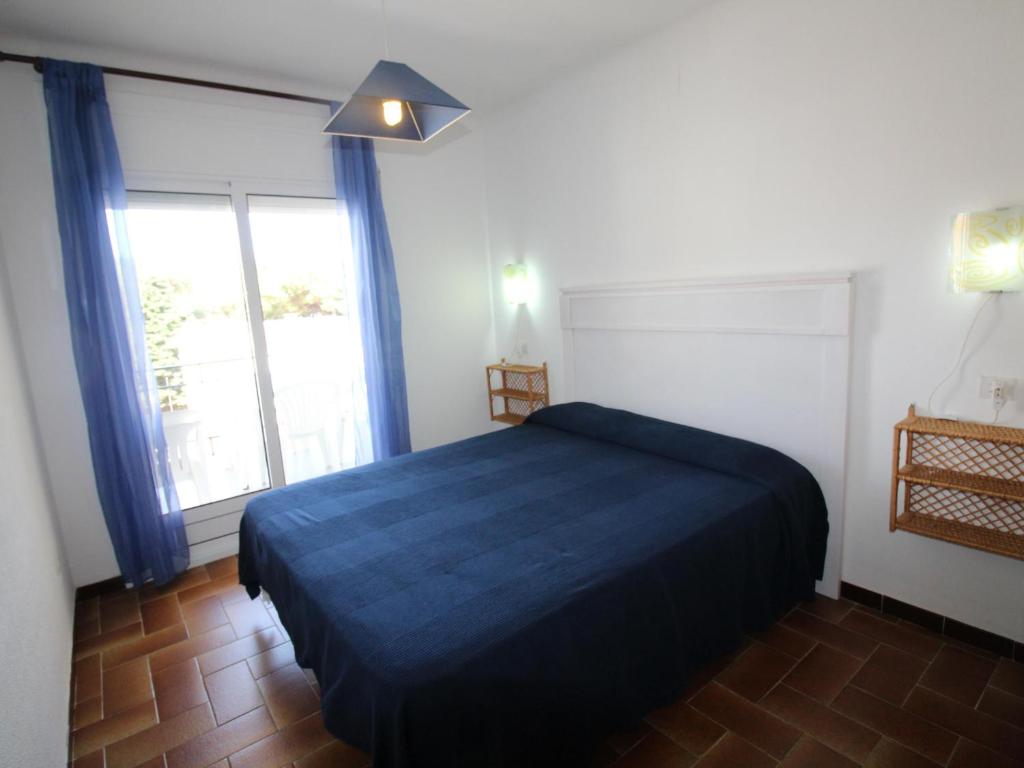Posteľ alebo postele v izbe v ubytovaní MORÉ I 1 DRTA - Apartamento con vistas al mar, barrio tranquilo con jardín. - ES-228-54