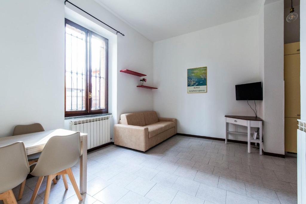 Erba 6, Baranzate (aktualisierte Preise für 2025)