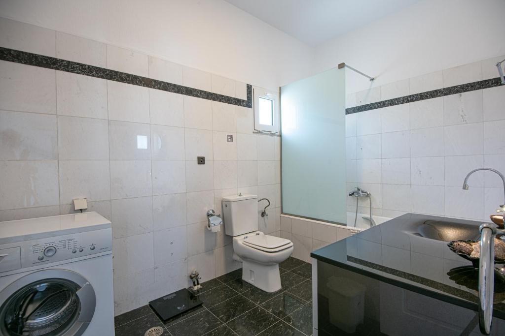 A bathroom at Istron MiraBella Villas