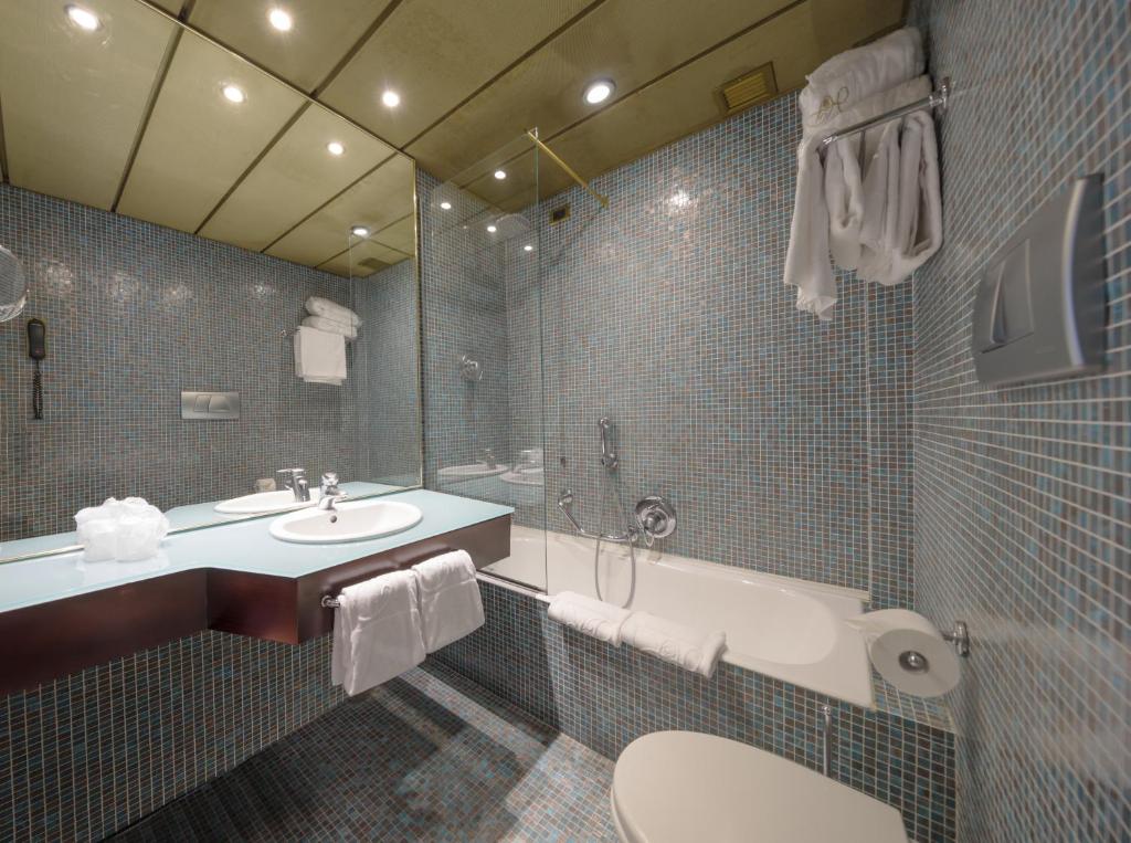 Koupelna v ubytování Hotel Pierre Milano
