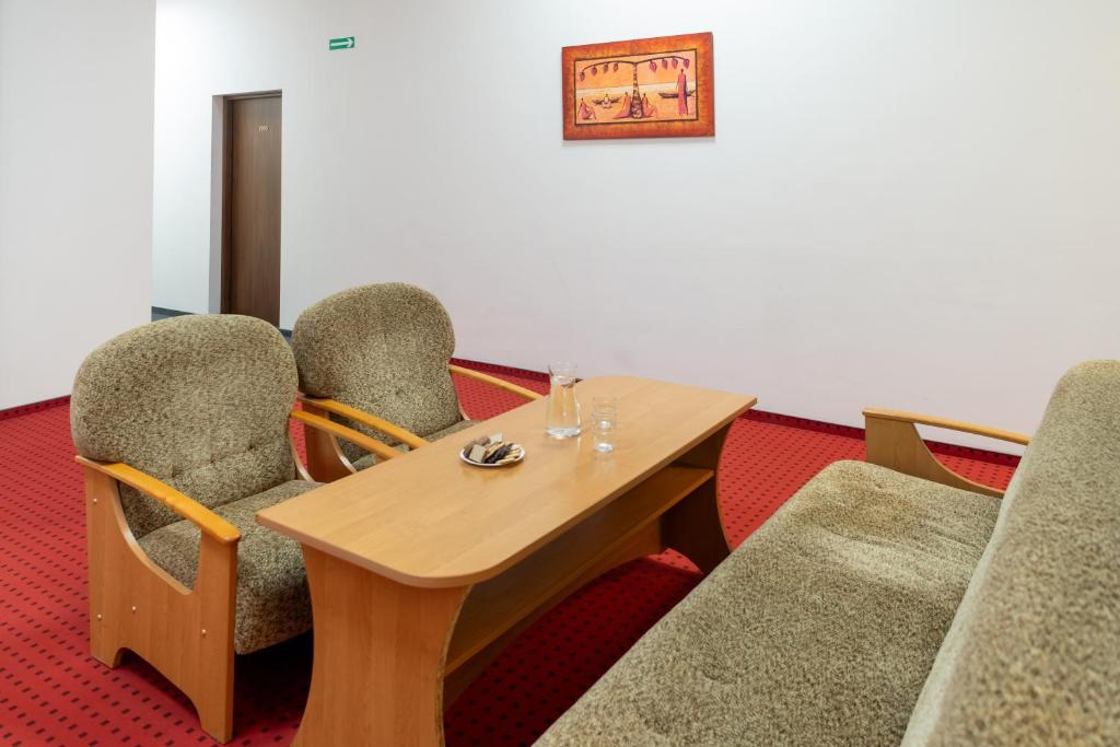 Centrum Edukacyjno-Rozwojowe Wroclaw Pawlowice - bezplatny parking - Resim 23