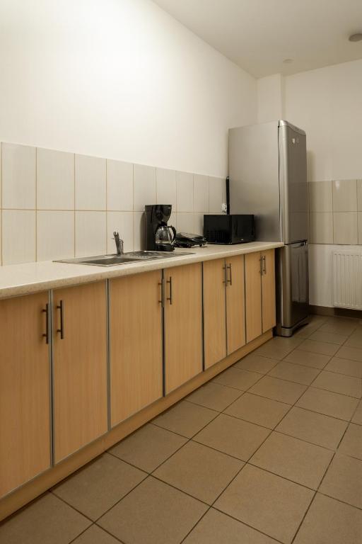 Centrum Edukacyjno-Rozwojowe Wroclaw Pawlowice - bezplatny parking - Resim 28