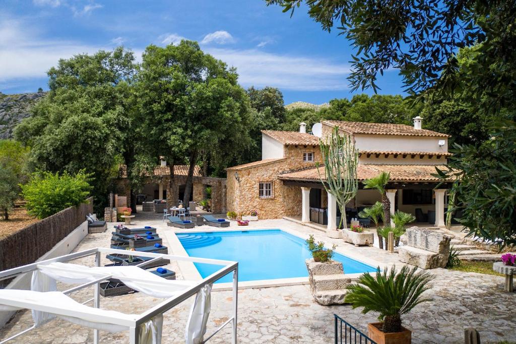 Πισίνα στο ή κοντά στο Distinguished Pollensa Villa 4 Bedrooms Villa Segu Cini Recently Renovated With Modern Interior