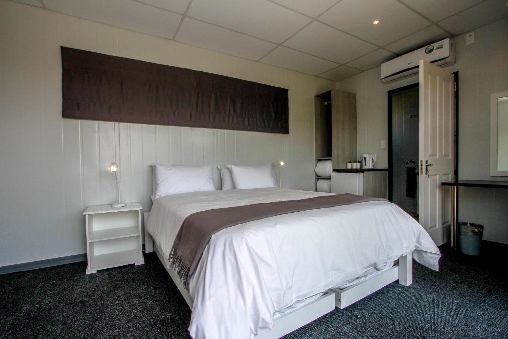 SleepOver Upington - Tweepersoonskamer