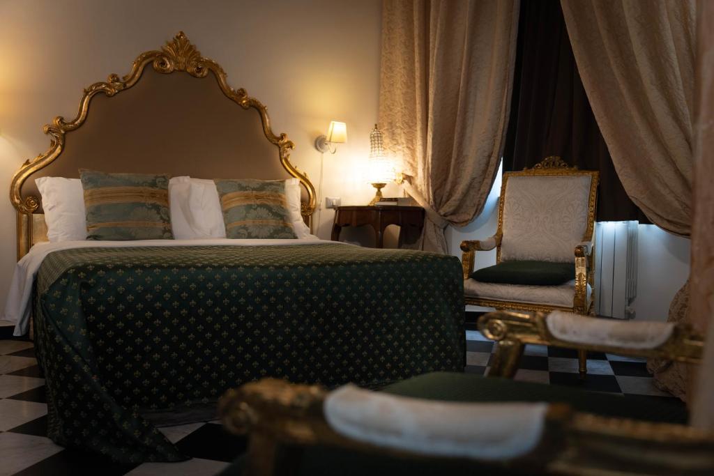 Postel nebo postele na pokoji v ubytování Morali Palace