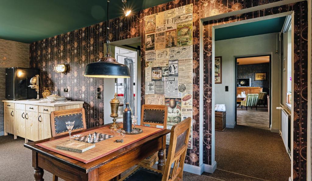 Weltraumbahnhof Rautenkranz - Steampunk Hotel - Habitación Familiar De Lujo