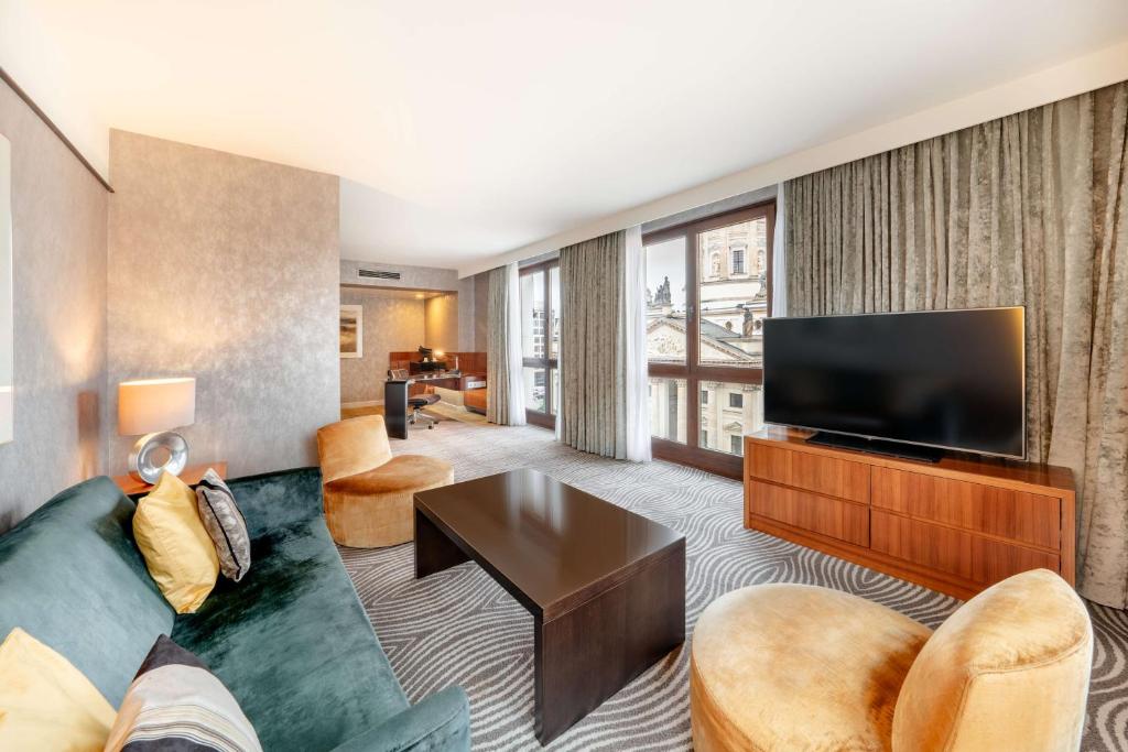 Hilton Berlin - 一卧室角落套房 - 可使用休息室