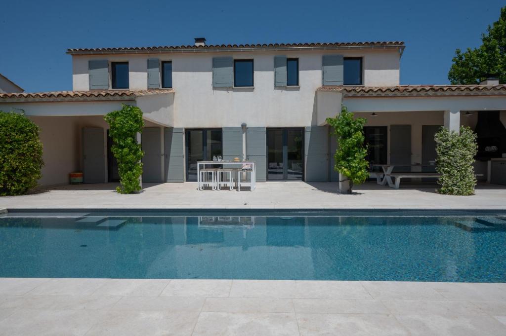 Villa Beaumont 84MONT