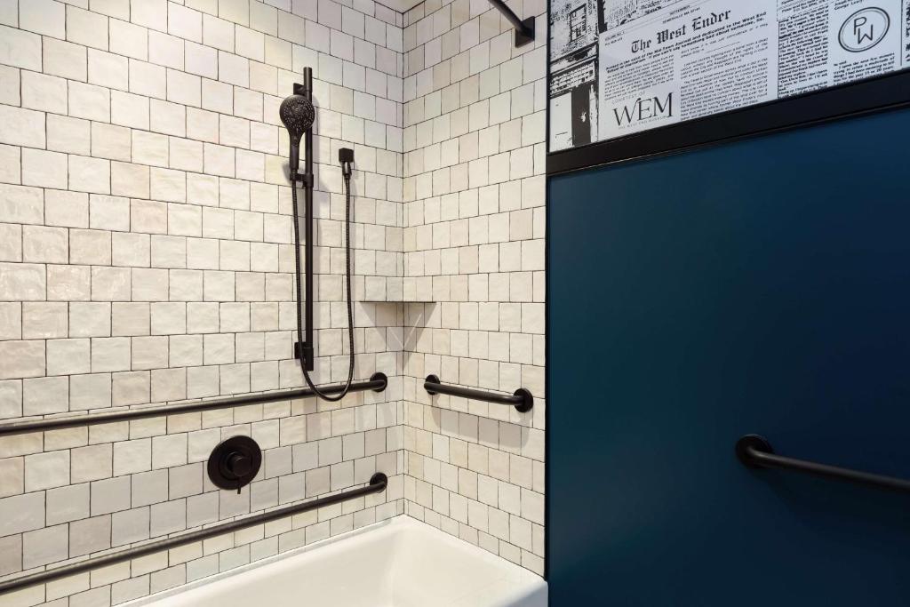 Pennyweight Hotel Boston, Curio Collection by Hilton - 