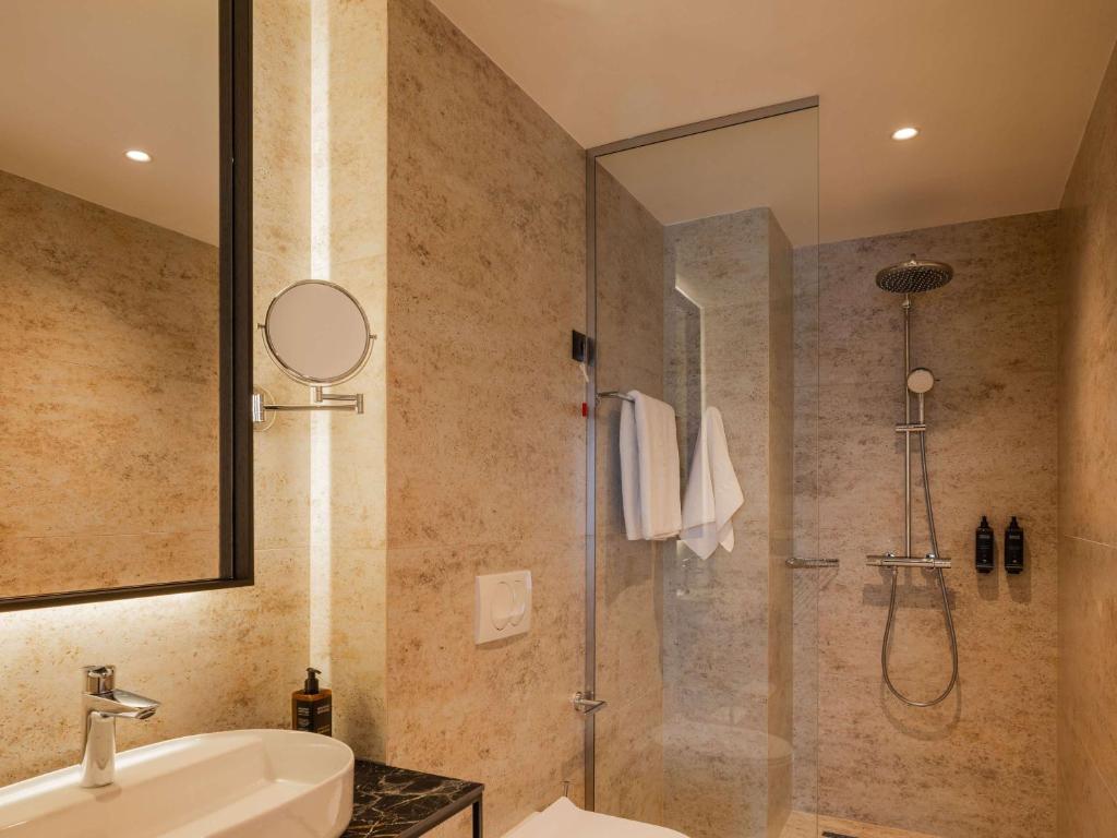 Koupelna v ubytování Mercure Prishtina City