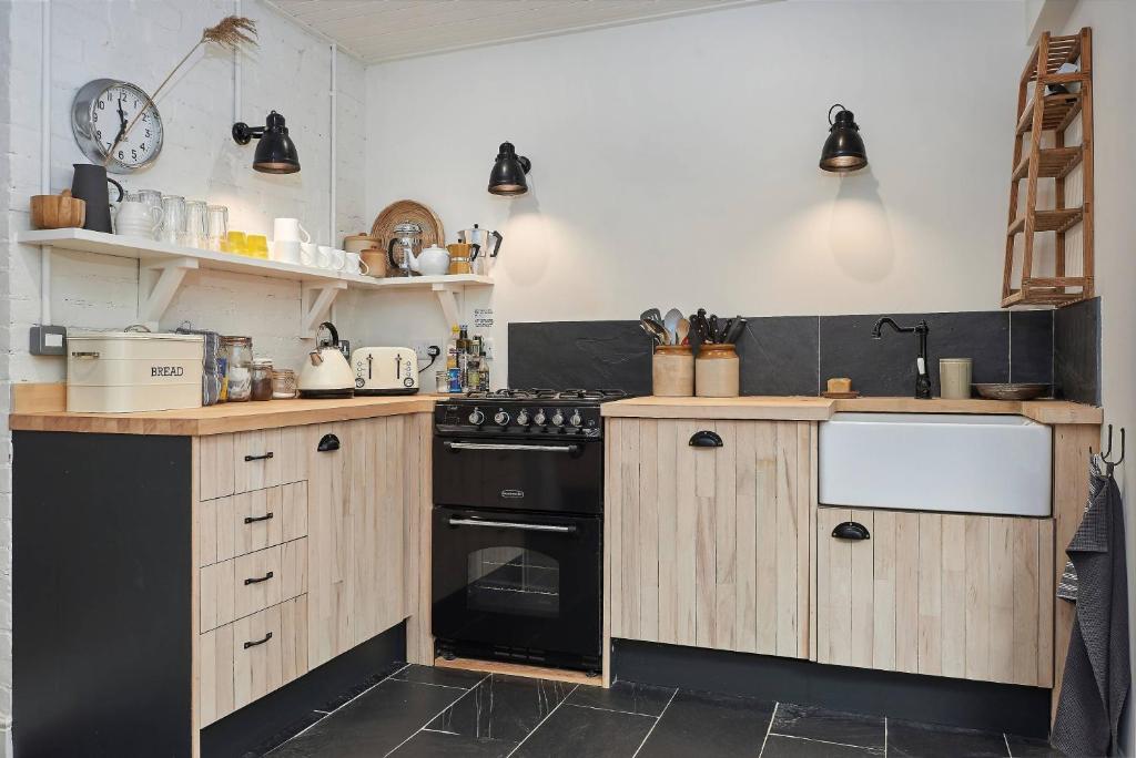 Millie's Cottage, Southwold 8