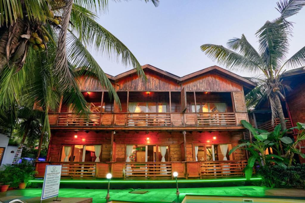 Aqua Marina Beach Resort Room