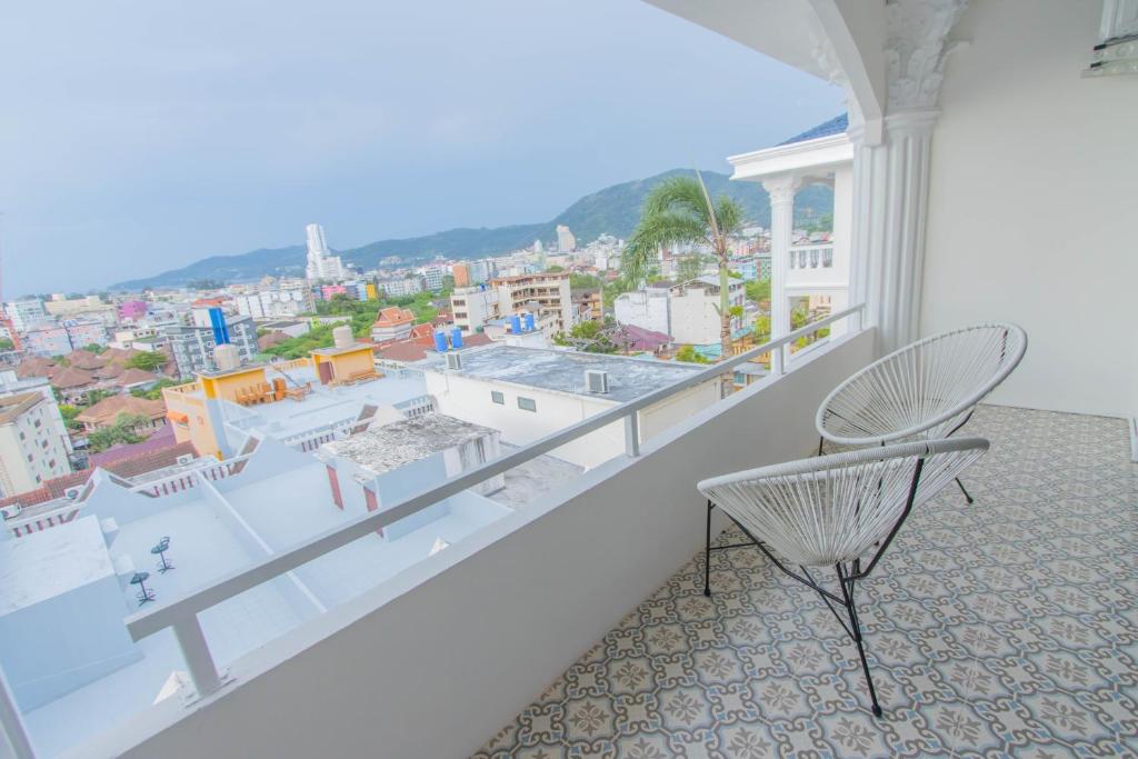 RoomQuest The Peak Patong Hill - Resim 21