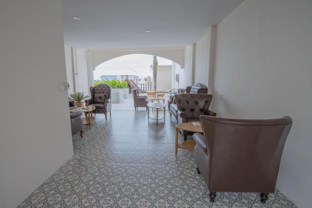 RoomQuest The Peak Patong Hill - Resim 2