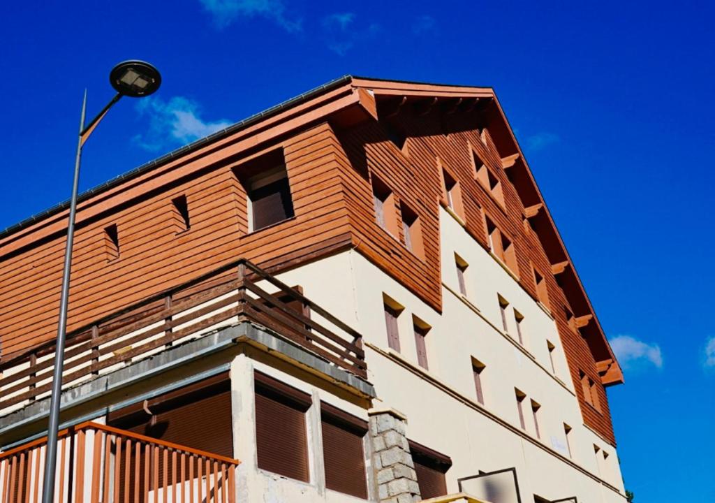 Budova, v ktorej sa apartmán nachádza