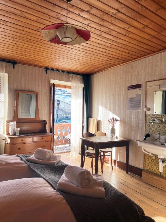 Posezení v ubytování DU GLACIER Boutique & Traditions Hotel