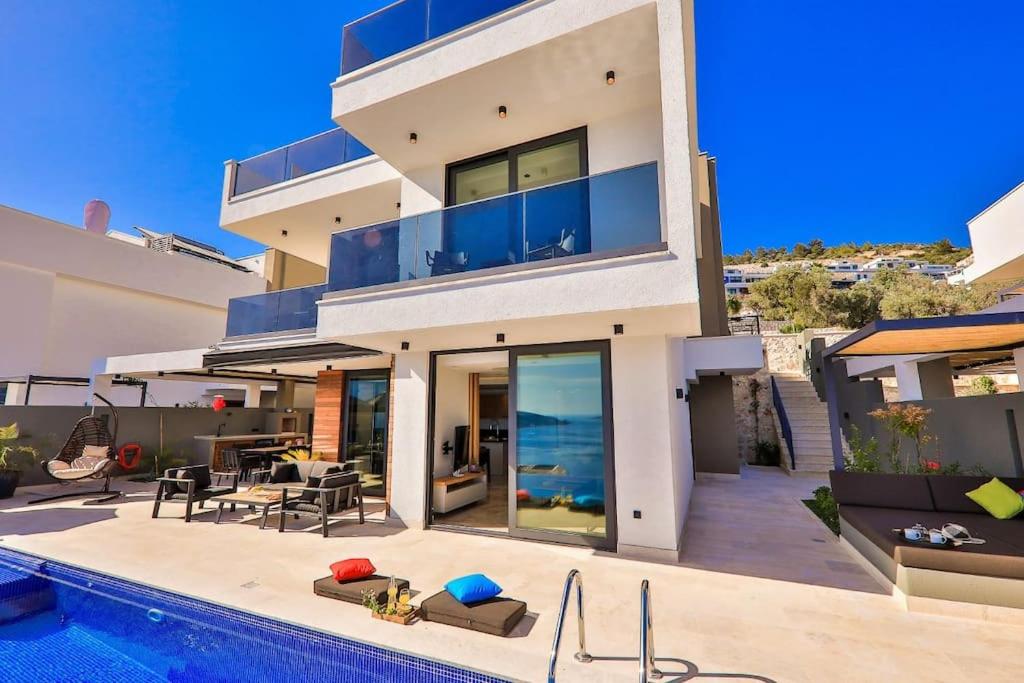 Bazén v ubytování Villa Sweet - Kalkan Villa nebo v jeho okolí