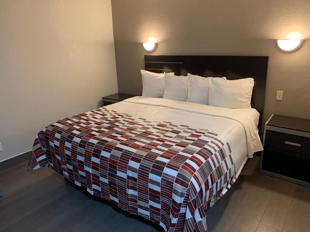 Red Roof Inn Copiague - Deluxe King Room Niet Roken