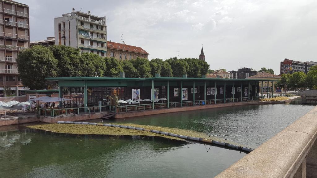 Zdjęcie z galerii obiektu Navigli Charm Apartment Milan - Deb Navigli w Mediolanie