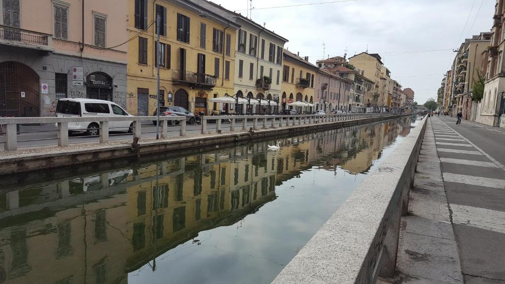 Zdjęcie z galerii obiektu Navigli Charm Apartment Milan - Deb Navigli w Mediolanie