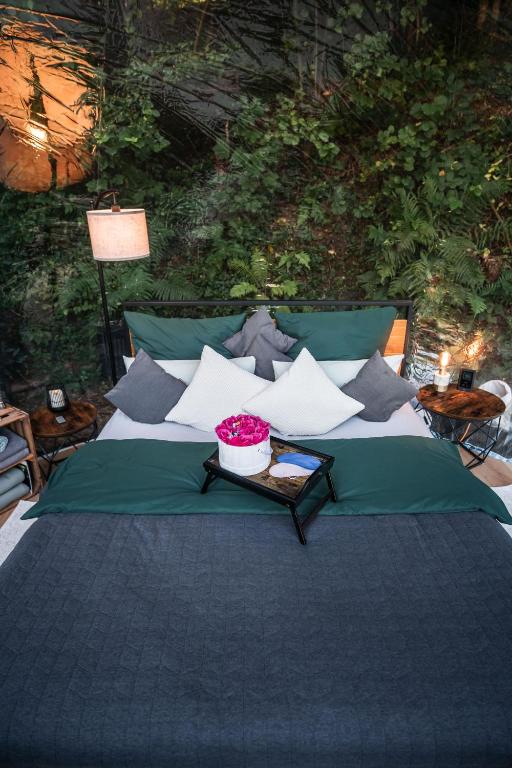 Posezení v ubytování living TIMELESS- Bubble Tent Elzach- Schlafen unterm Sternenhimmel