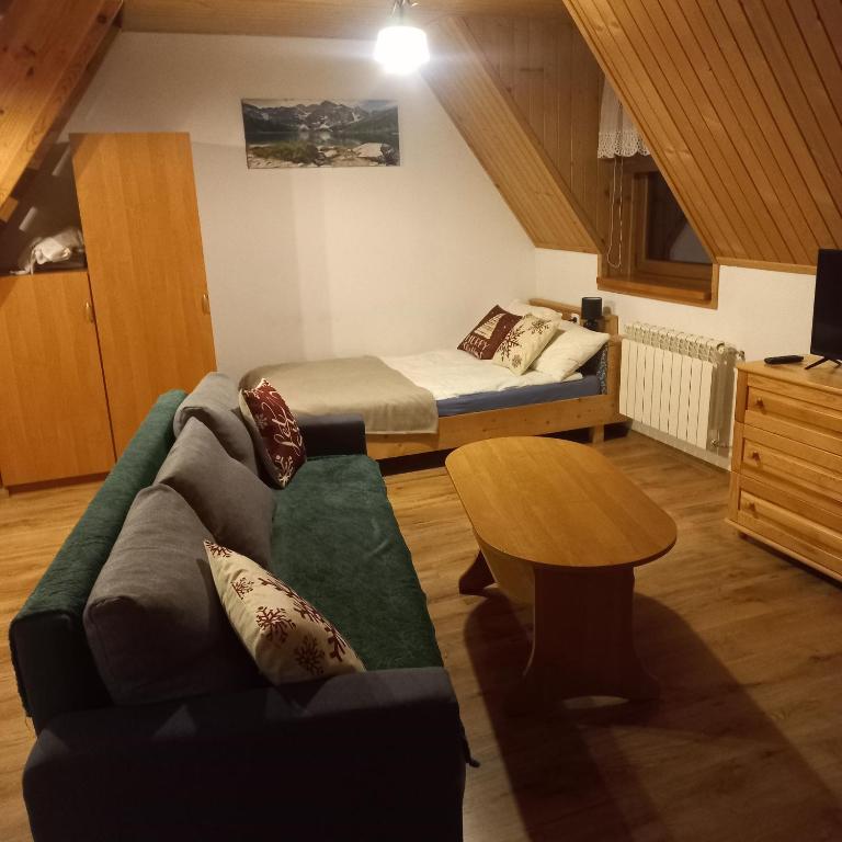 Posedenie v ubytovaní Tu i Teraz - domek