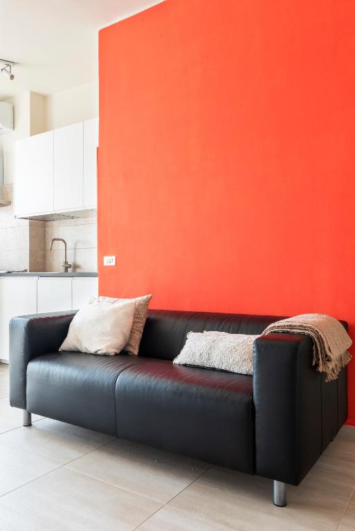 A seating area at Conchetta Flexyrent - Aircon - WiFi - Navigli