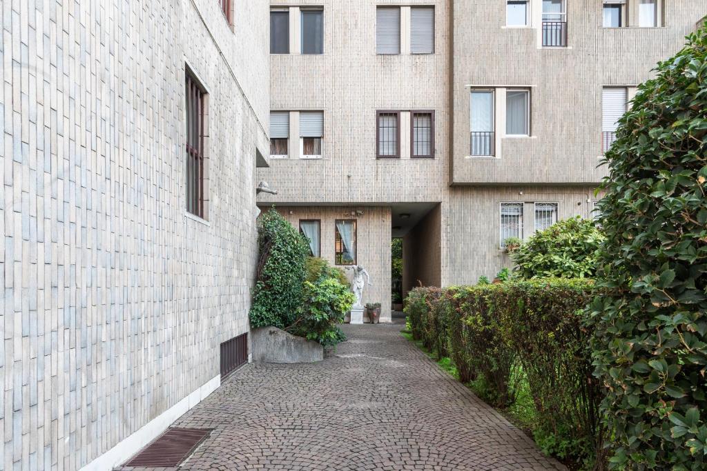 The building in which Az apartmant is located