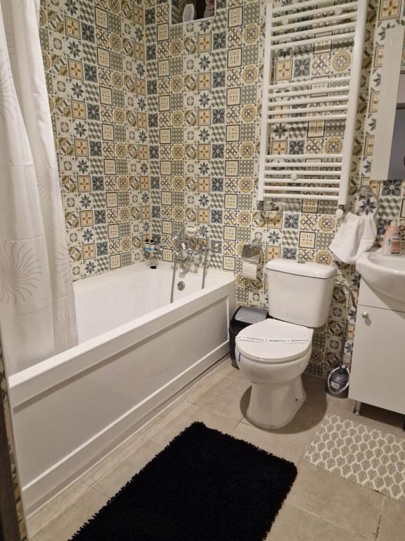 ULLYSSES GUEST HOUSE - Resim 3